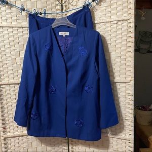 Skirt suit by Lau L Amour size 16